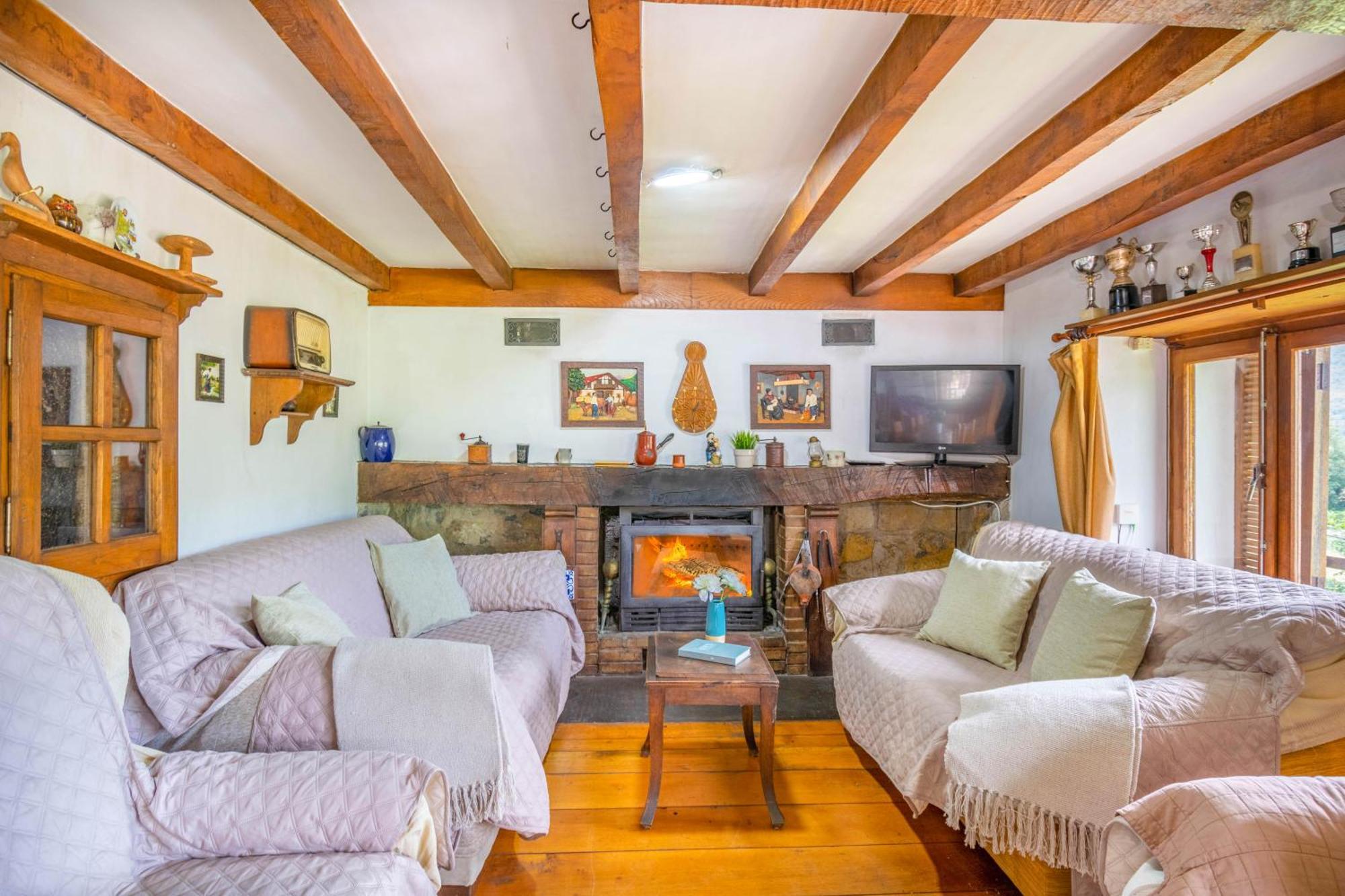Casa Rural Arotzenia, Hogar Rustico En Pleno Valle De La Ulzama Lizaso Exterior foto