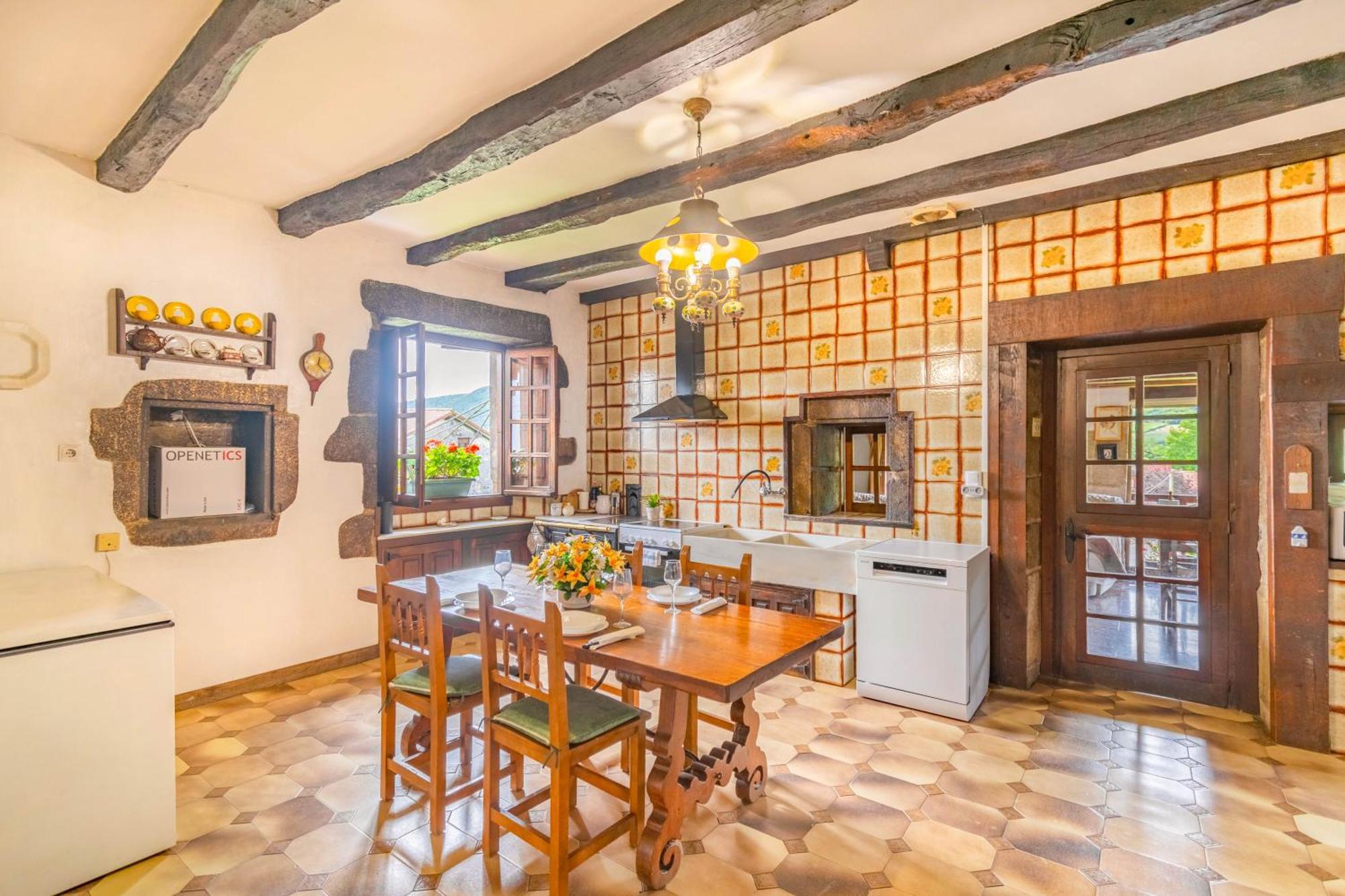 Casa Rural Arotzenia, Hogar Rustico En Pleno Valle De La Ulzama Lizaso Exterior foto